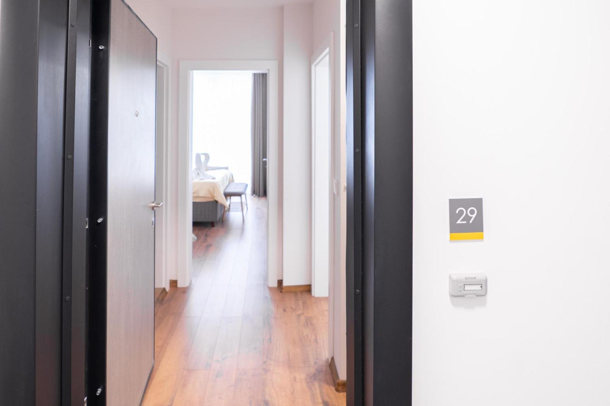 New Modern & Cozy Apartment With Free Private Parking And Ev Charging Station Warna Exterior foto
