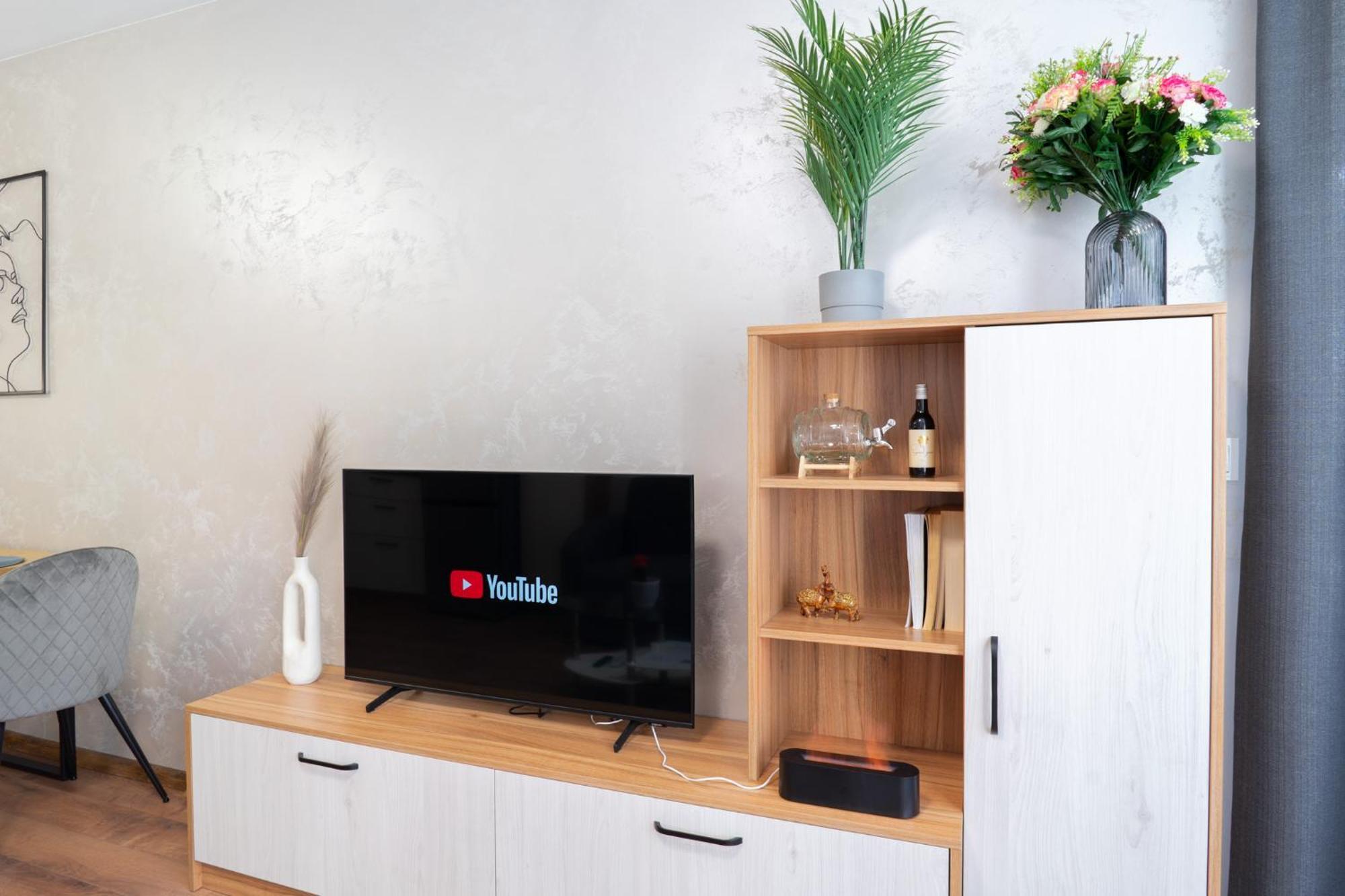 New Modern & Cozy Apartment With Free Private Parking And Ev Charging Station Warna Exterior foto